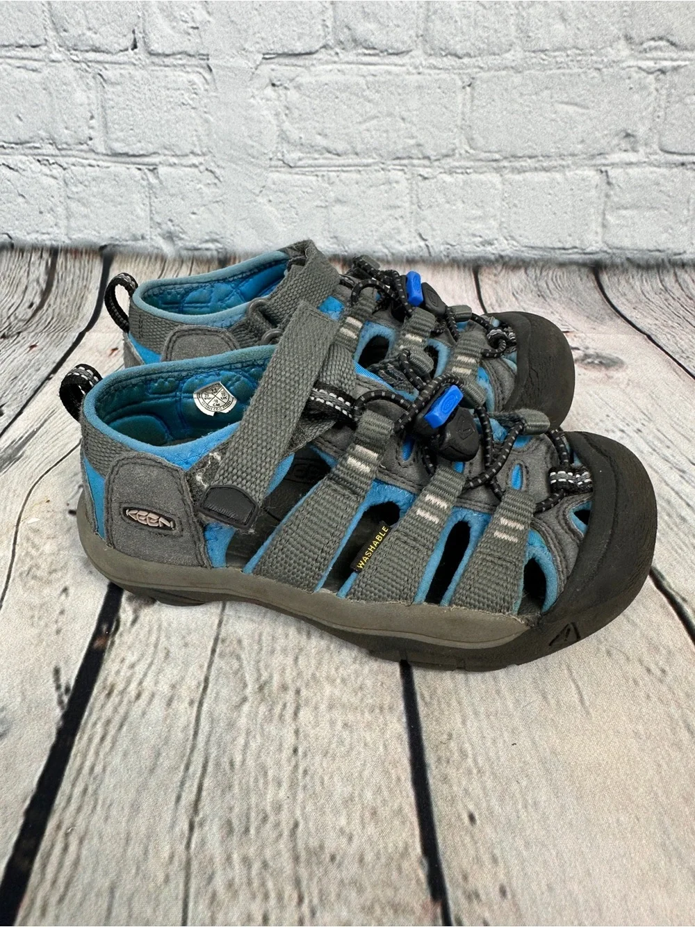Keen kids Newport blue and gray washable sandals size US 11 UK 10
